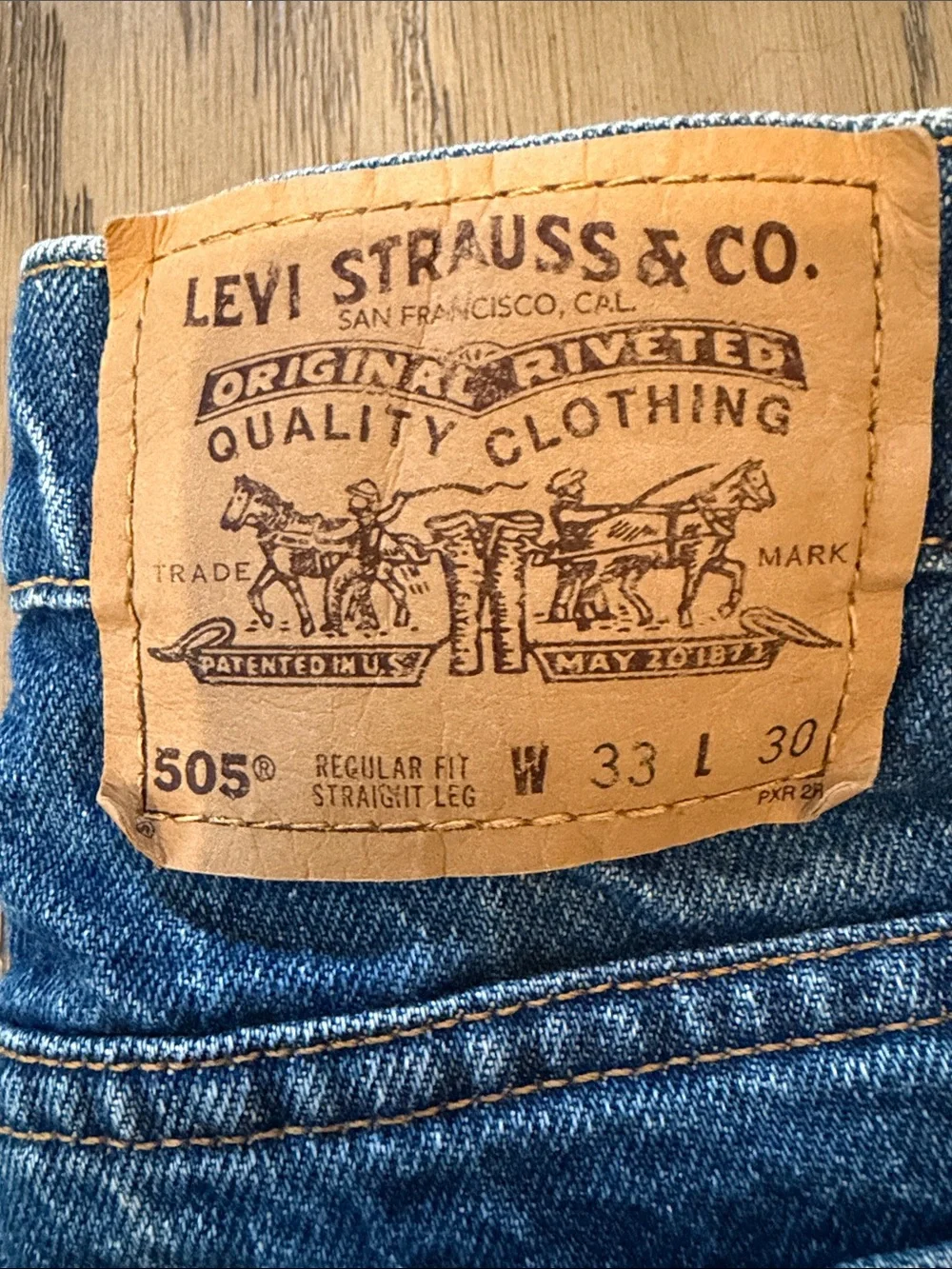 Levi's Men's Medium Blue Straight Jeans